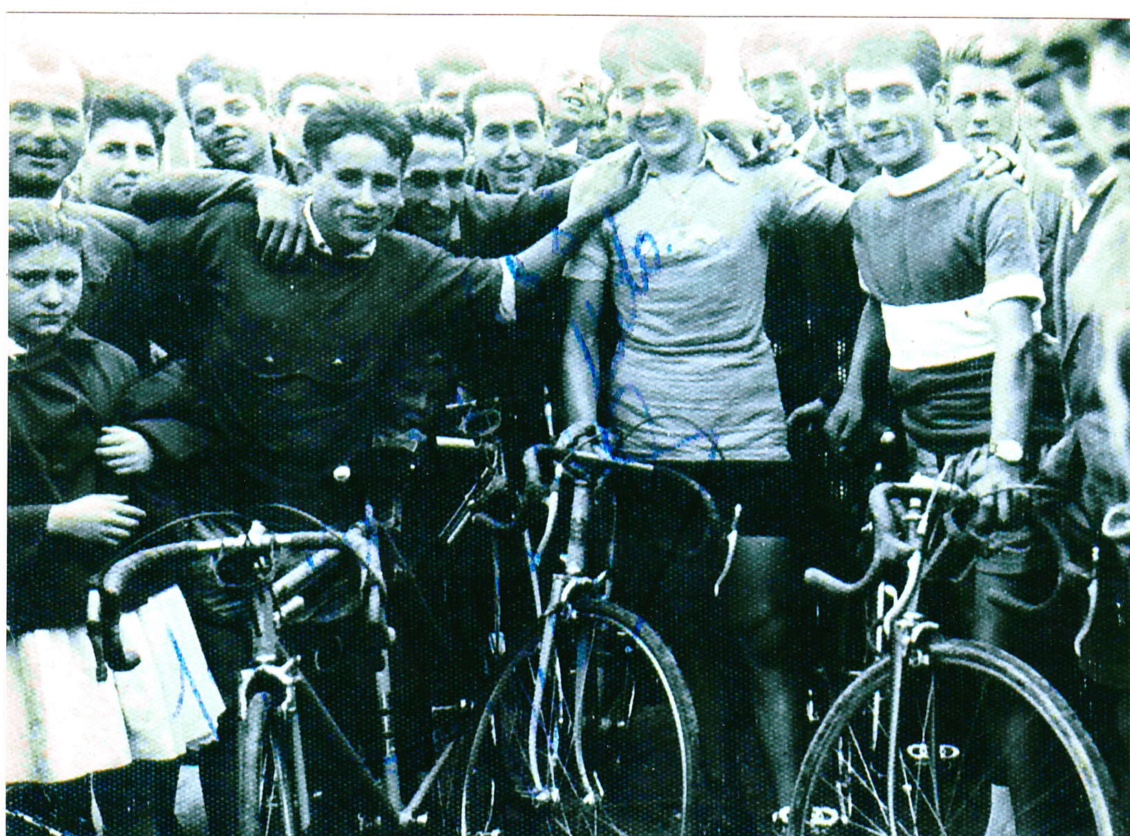 foto-monver-grupo-ciclista.png